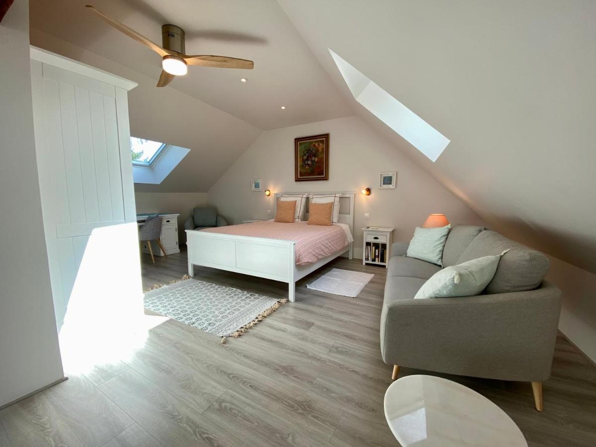 Sans Souci Bed And Breakfast Luxe Heated Pool And Restaurant Luzillé Exteriör bild