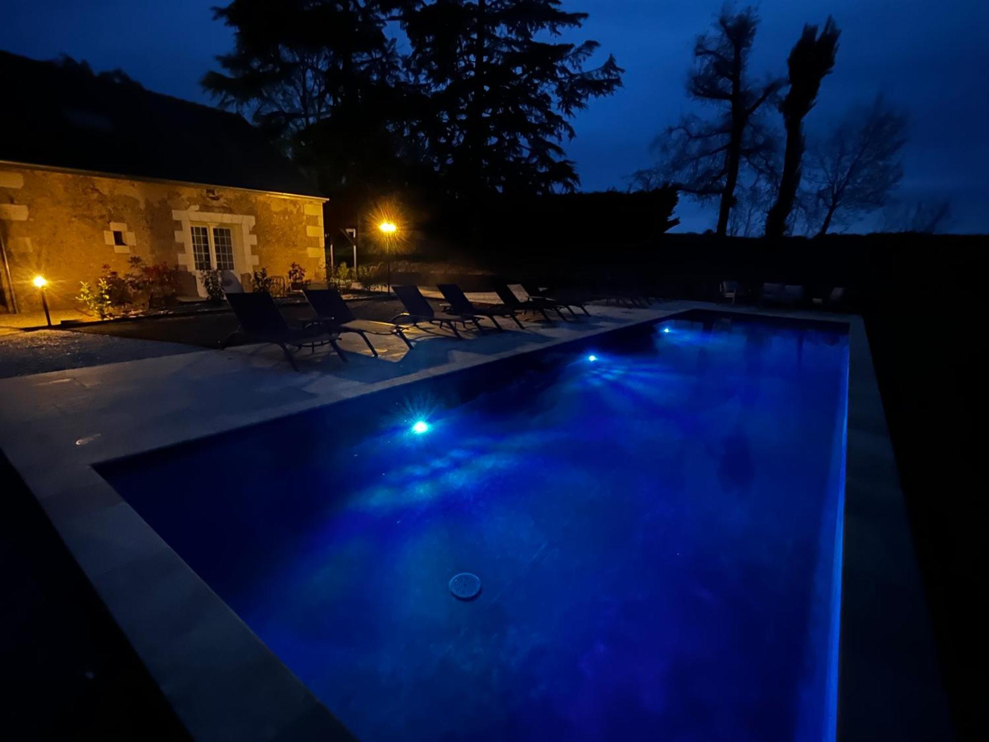 Sans Souci Bed And Breakfast Luxe Heated Pool And Restaurant Luzillé Exteriör bild