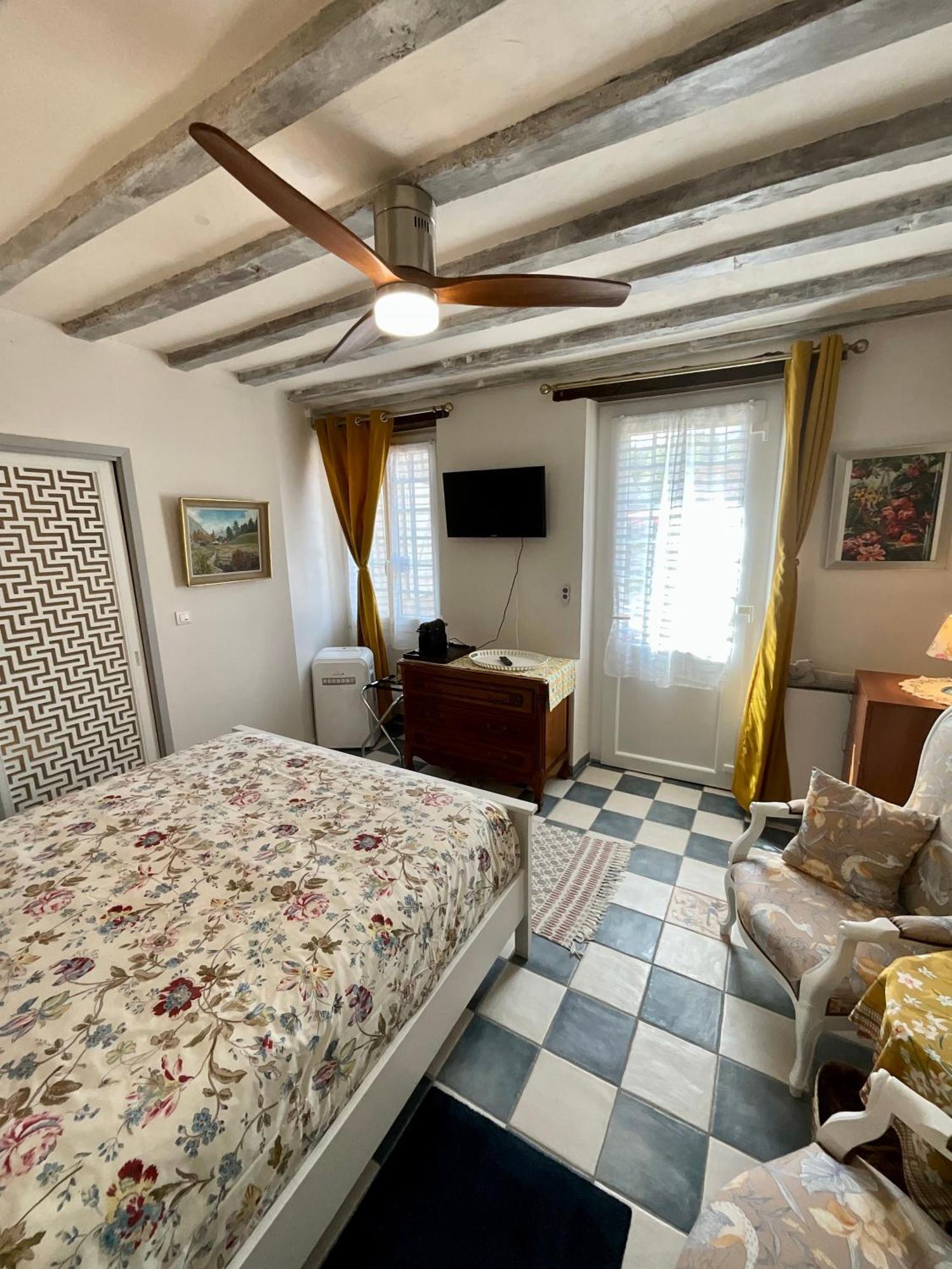 Sans Souci Bed And Breakfast Luxe Heated Pool And Restaurant Luzillé Exteriör bild