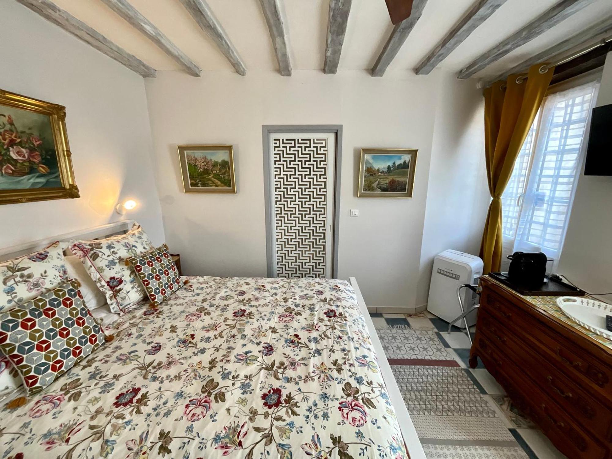 Sans Souci Bed And Breakfast Luxe Heated Pool And Restaurant Luzillé Exteriör bild
