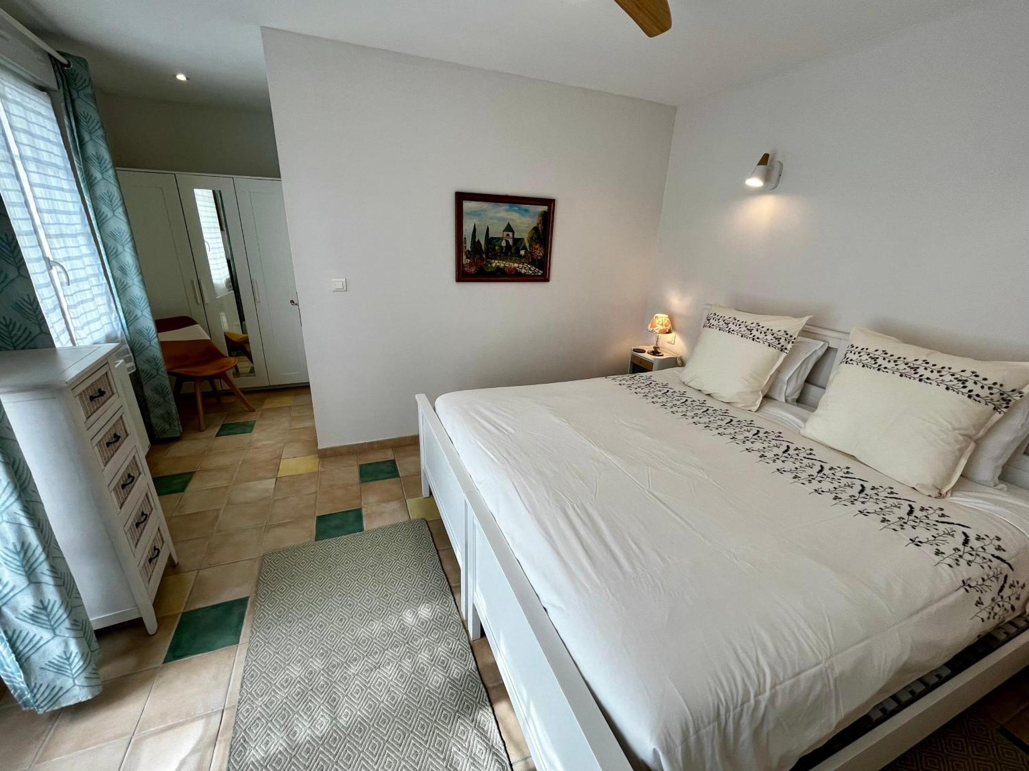 Sans Souci Bed And Breakfast Luxe Heated Pool And Restaurant Luzillé Rum bild