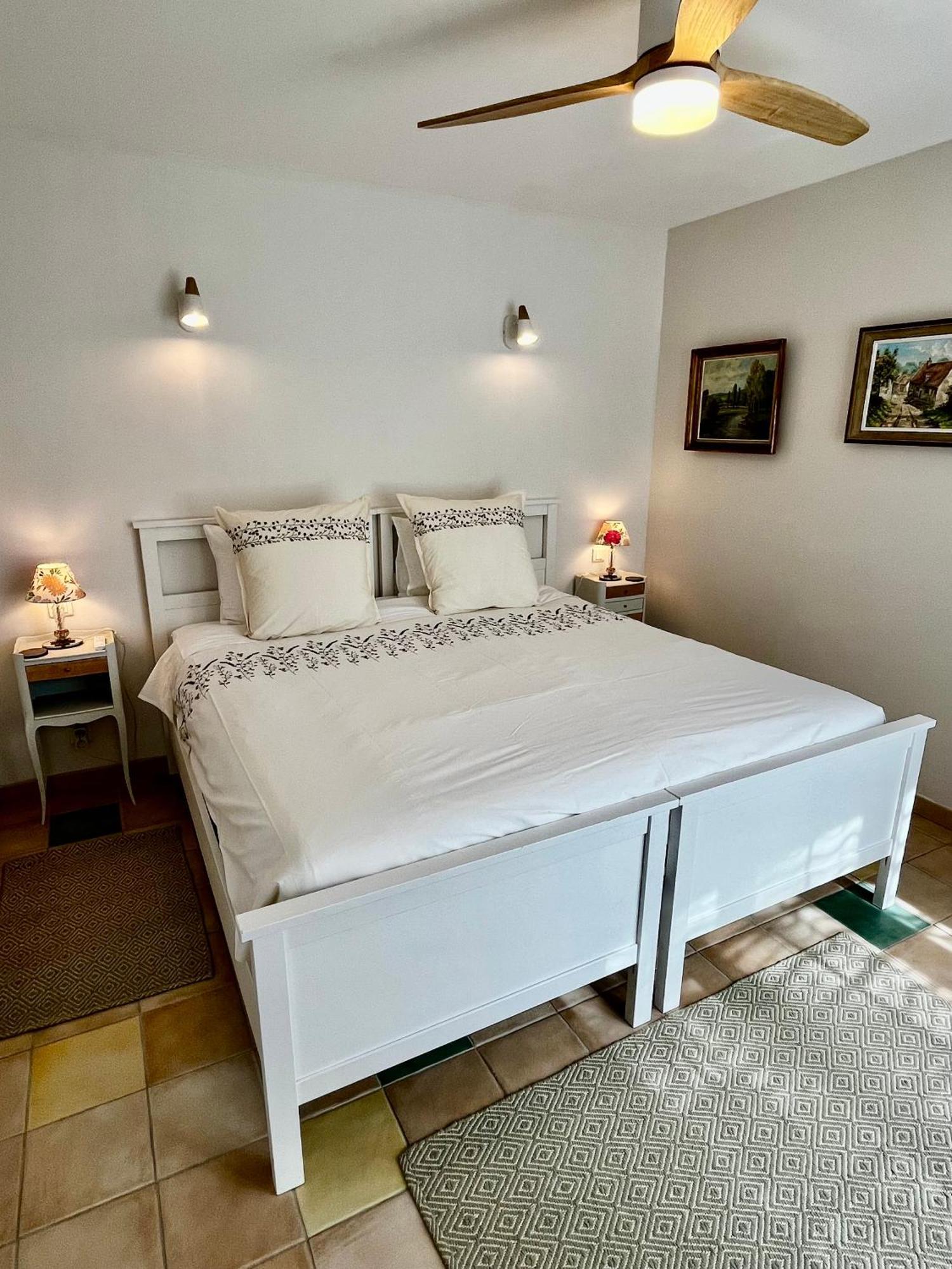 Sans Souci Bed And Breakfast Luxe Heated Pool And Restaurant Luzillé Rum bild